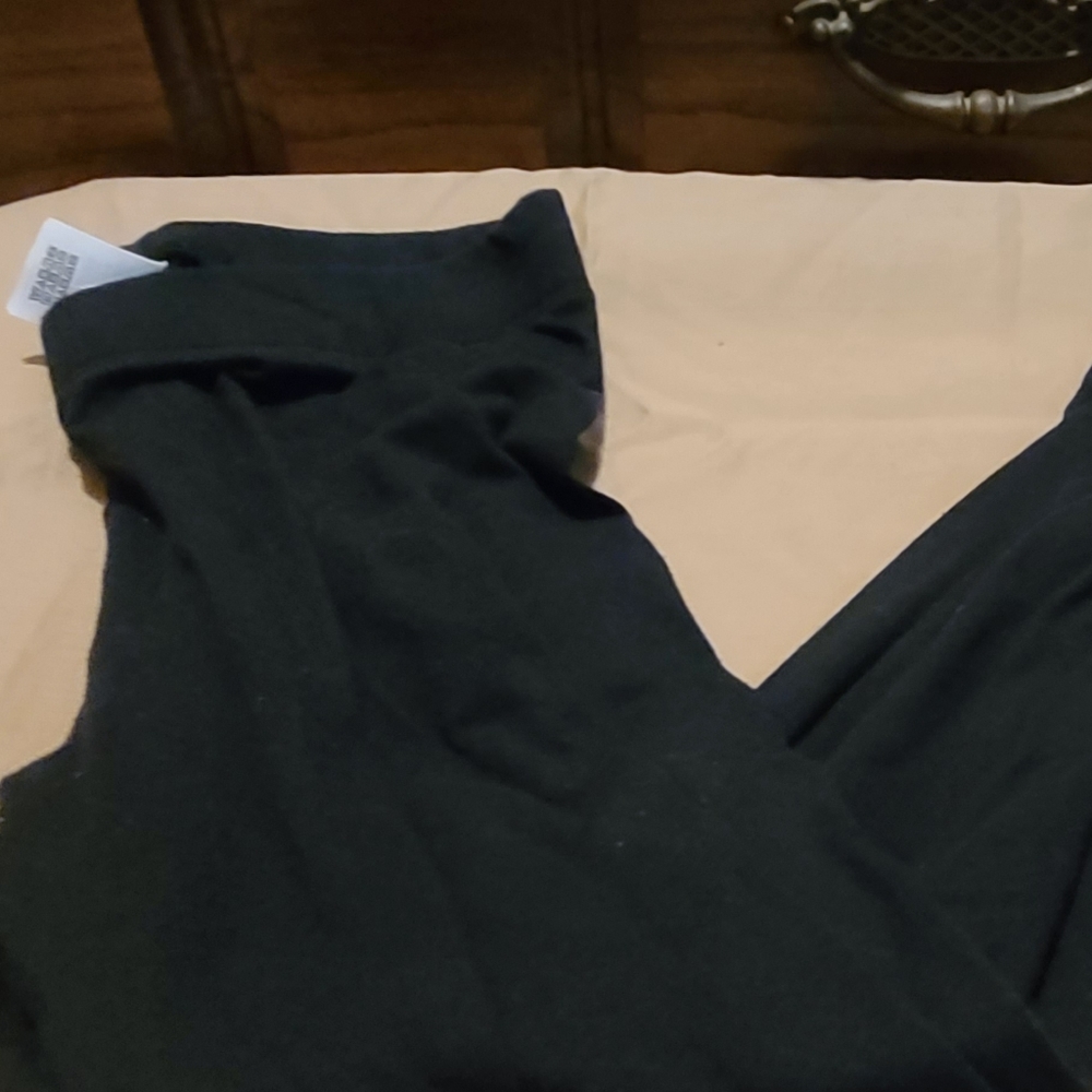 PINK FULL LENGTH BLACK LEGGINGS